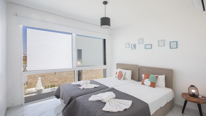 5 BV Villas Cyprus In The Sun