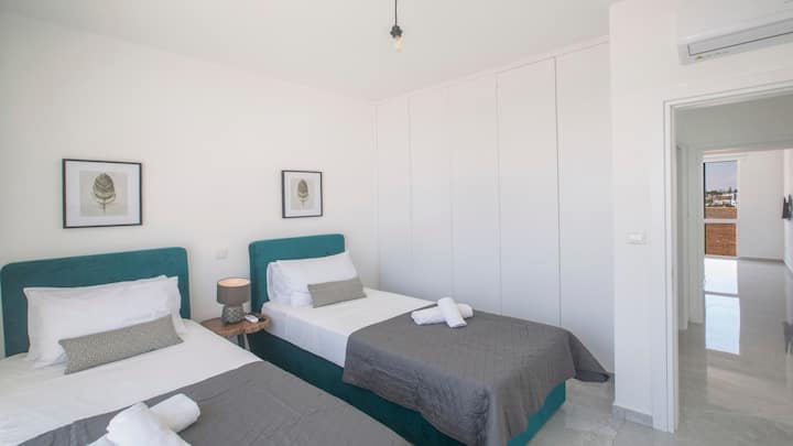 3 BV Villas Cyprus In The Sun.