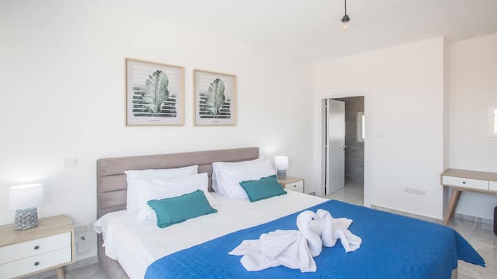 3 BV Villas Cyprus In The Sun.