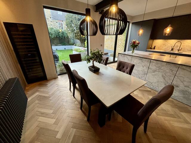 Stylish Edwardian house between the Commons gallery image 3