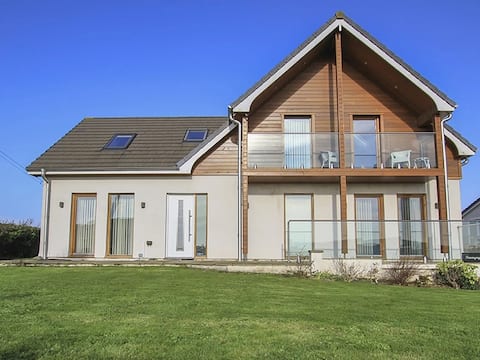 Successful Airbnb property: Penmynydd Holiday Home in Trearddur