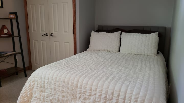 Dhoma e dytë e gjumit lart