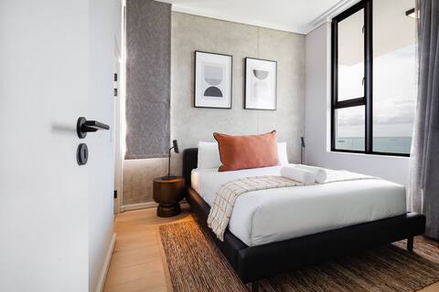 Tyne Penthouse | 180 Degree Ocean Views | Inverter