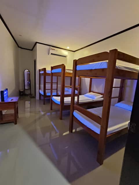 Coco Ville Guest House (room for 6 pax)