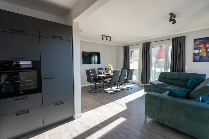 Supreme City Dream Mit Terrasse | 110m² |Parkplatz - Dresden