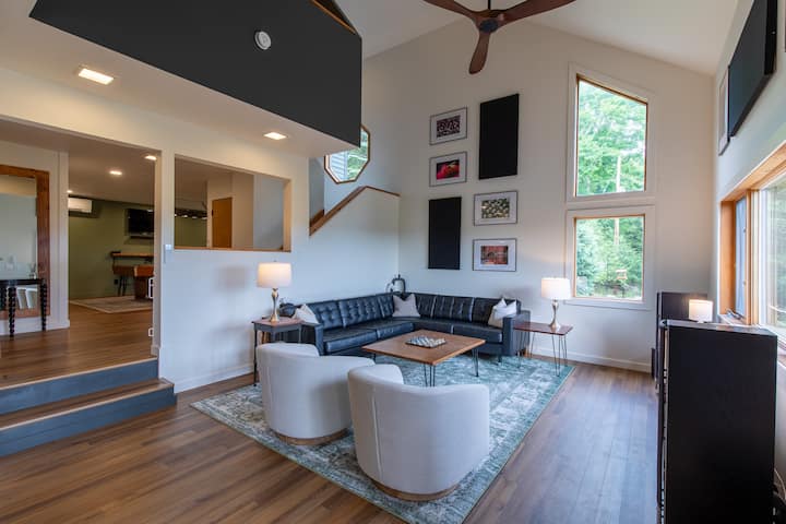 Mtn Top Cabin W/ Stunning Views, Skiing, Hot Tub - Margaretville, NY