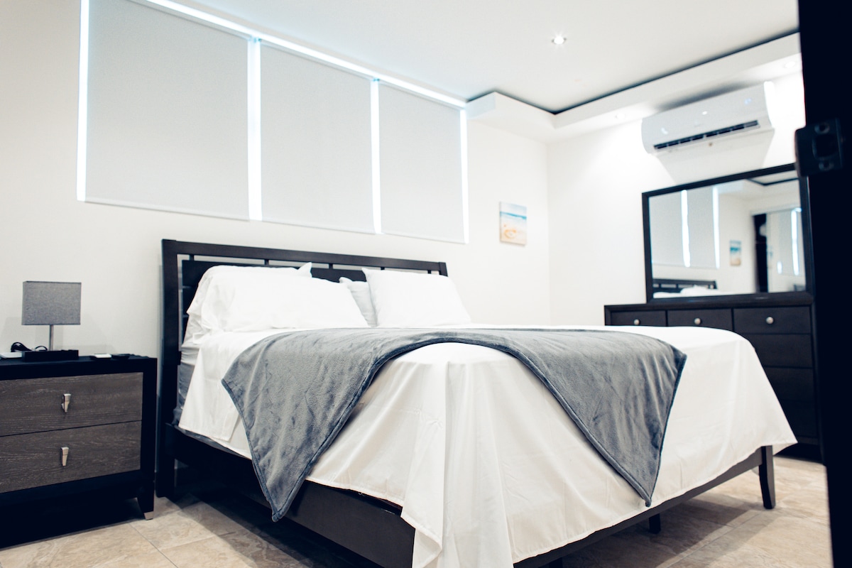 ห้องนอนที่ 1 พร้อมทีวีจอแบน