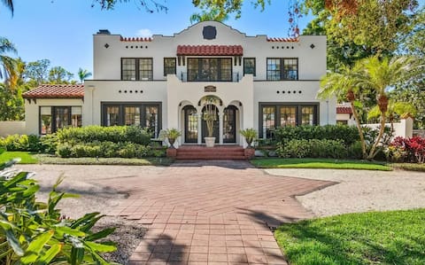 Spanish Villa-Private Oasis