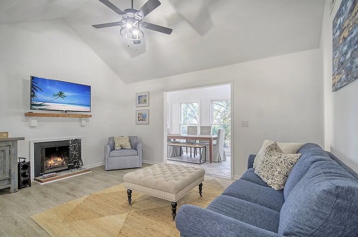 The Blue Grotto - A Cozy Beach Retreat - Botany Bay, Edisto Island