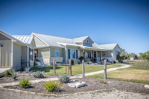 Private Home on 20 acres with beautiful views!