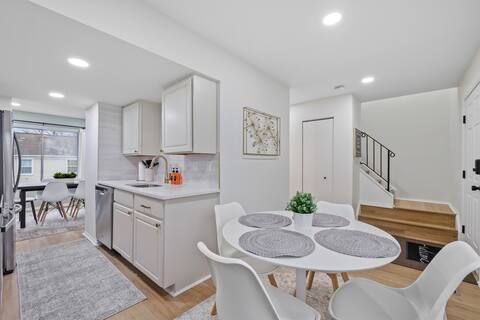 Entire Home - Woodbridge Wonder House 2,000+ sqft!