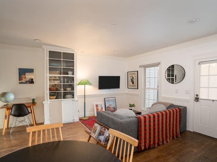 1br Hudson  Apt, 3min Walk To Warren St For Two - Hudson, NY