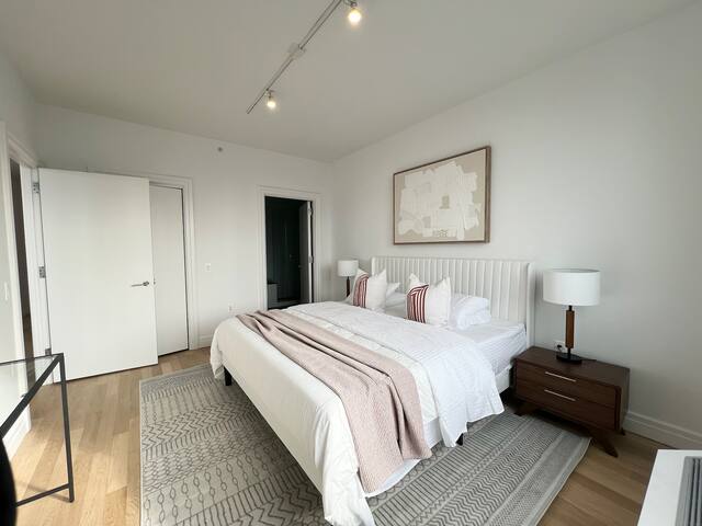 Luxe 2-bedroom in Hudson Yards gallery image 2