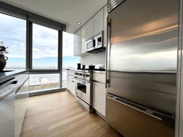 Luxe 2-bedroom in Hudson Yards gallery image 5