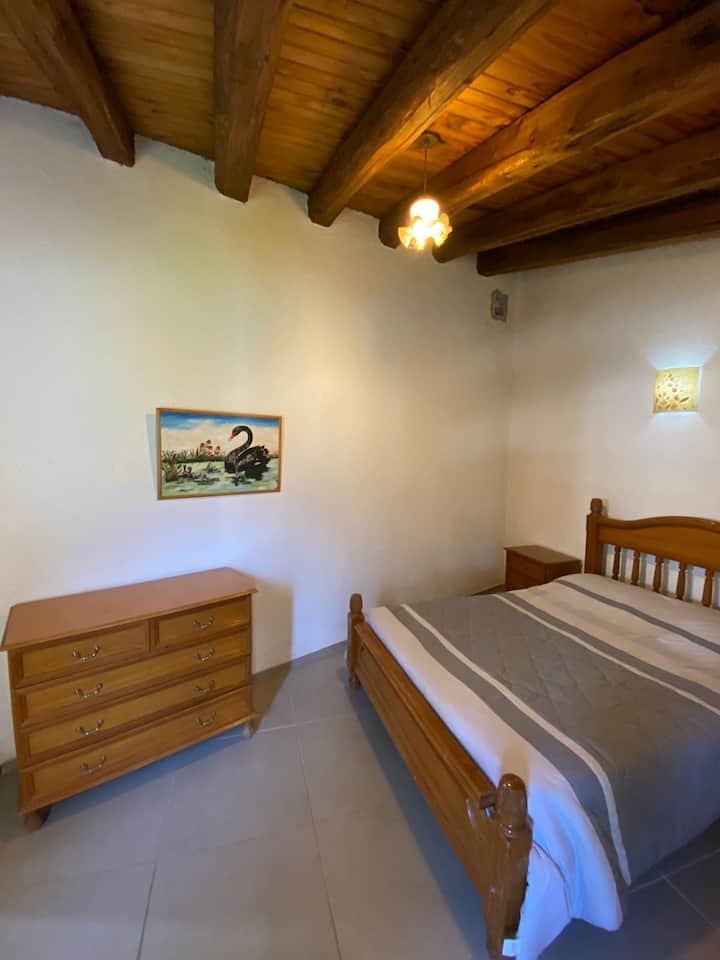 Dhomë gjumi 2