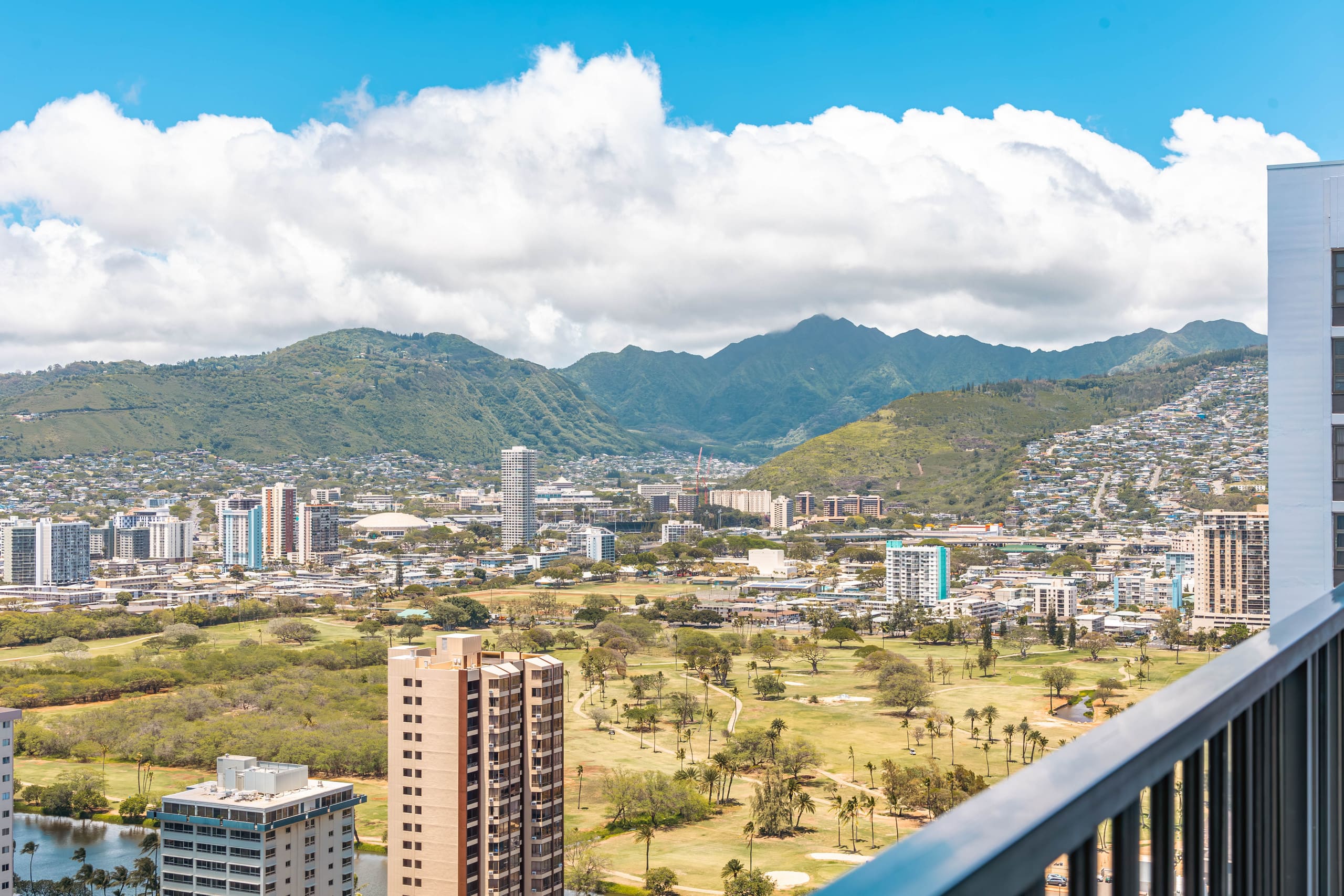 Condo in Honolulu · ★4.97 · 1 bedroom · 2 beds · 1 private bath - Image 45
