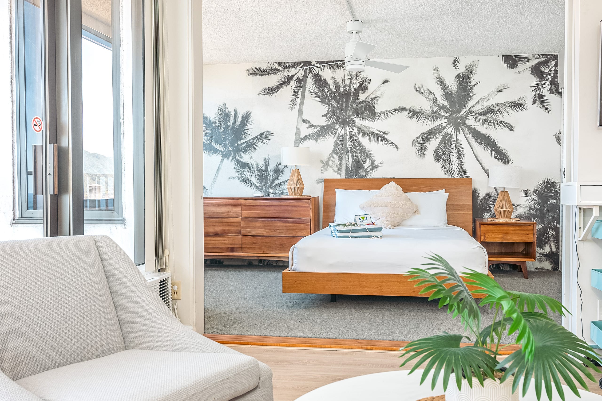 Condo in Honolulu · ★4.97 · 1 bedroom · 2 beds · 1 private bath - Image 9