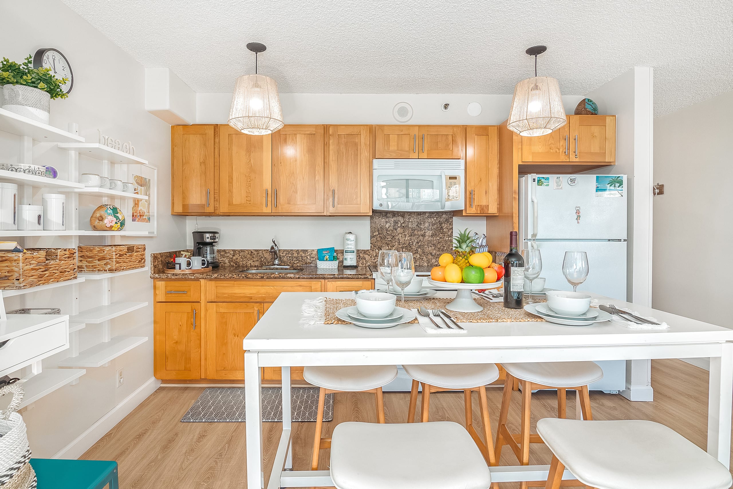Condo in Honolulu · ★4.97 · 1 bedroom · 2 beds · 1 private bath - Image 17