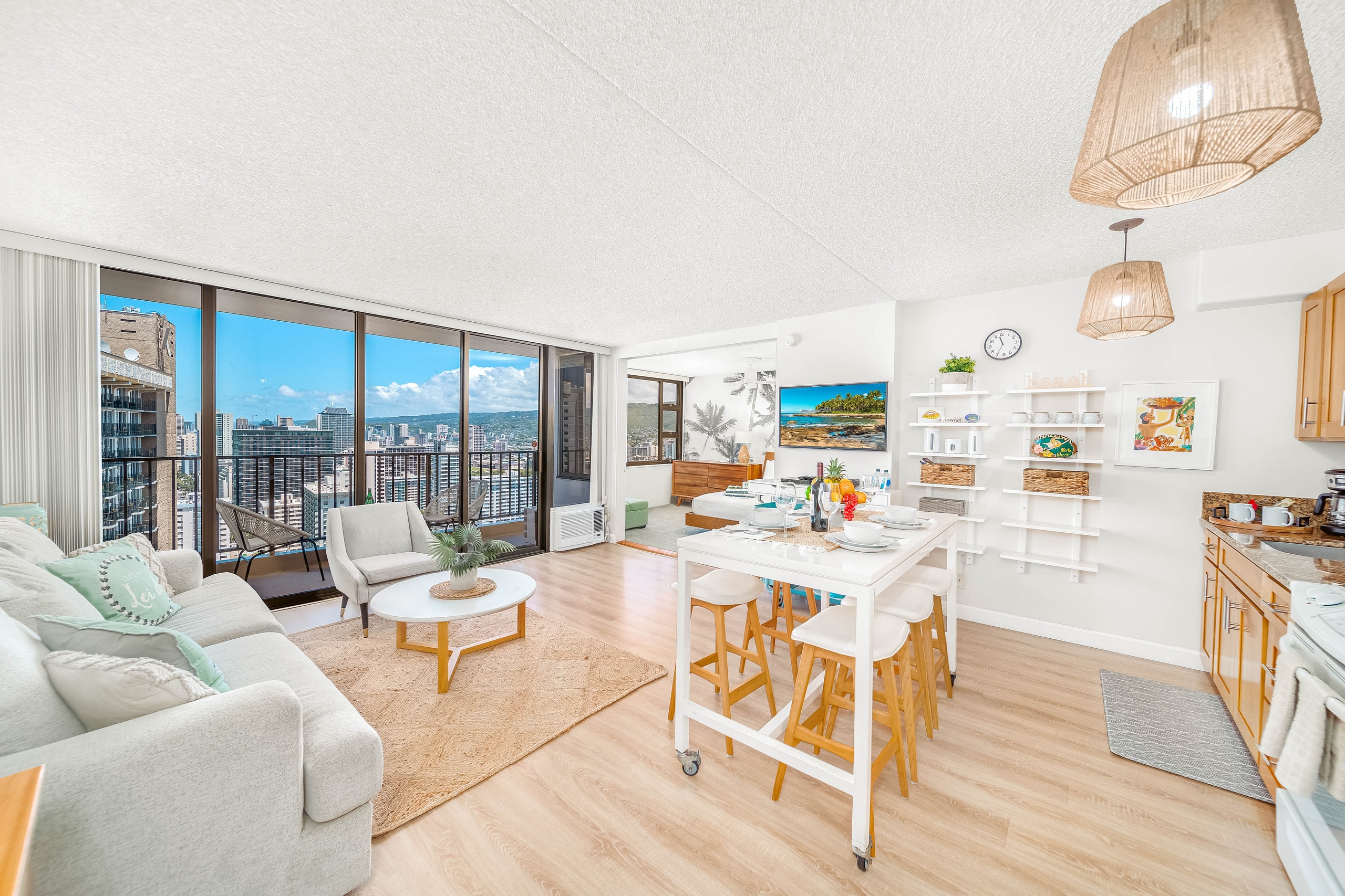 Condo in Honolulu · ★4.97 · 1 bedroom · 2 beds · 1 private bath - Image 25