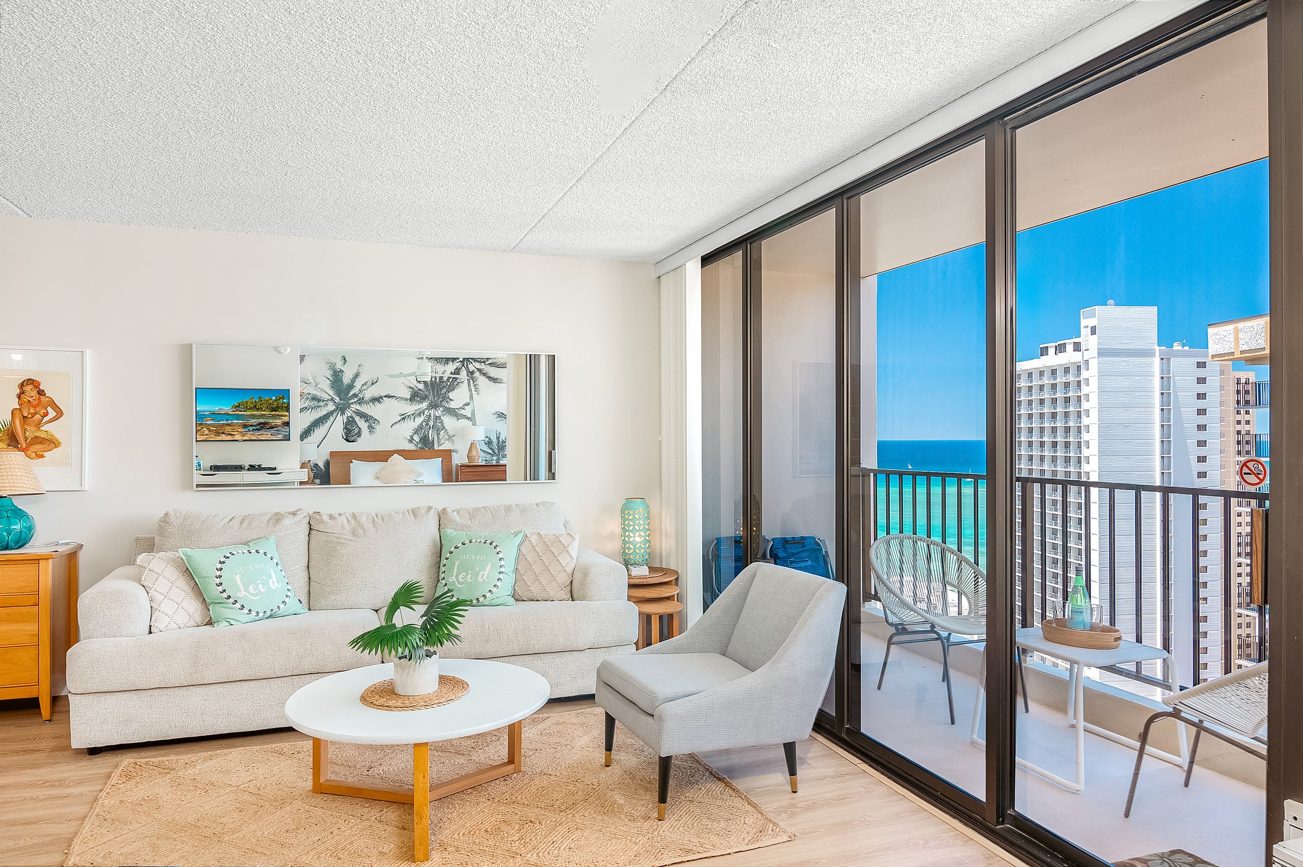 Condo in Honolulu · ★4.97 · 1 bedroom · 2 beds · 1 private bath - Image 2
