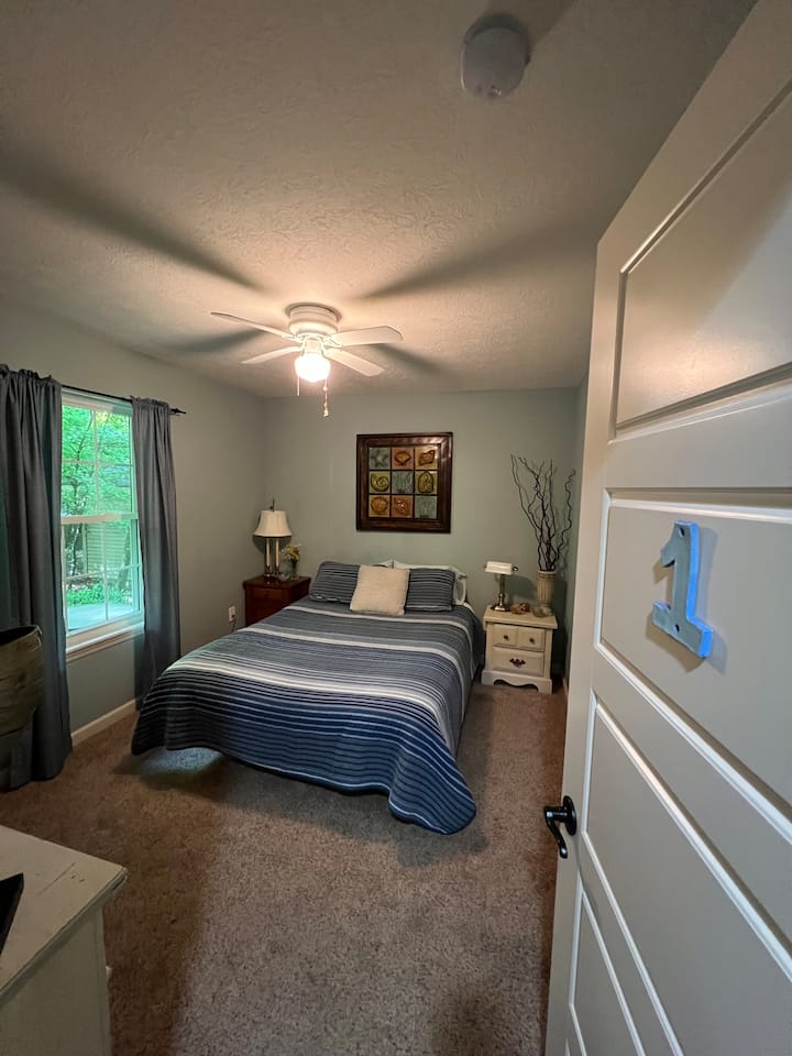 spálňa 1, manželská posteľ na hlavnej úrovni