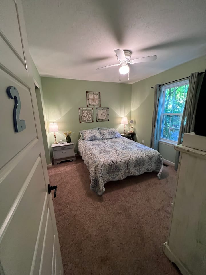 Spálňa 2, hlavné poschodie, manželská posteľ