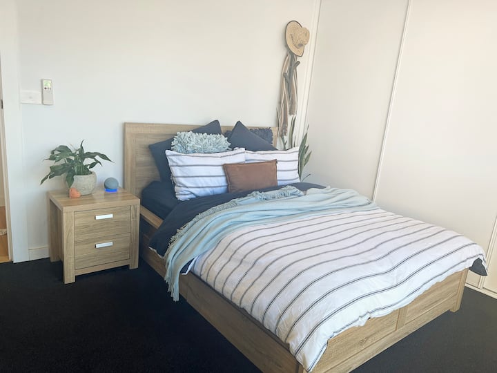 חדר שינה 2 - מיטה זוגית