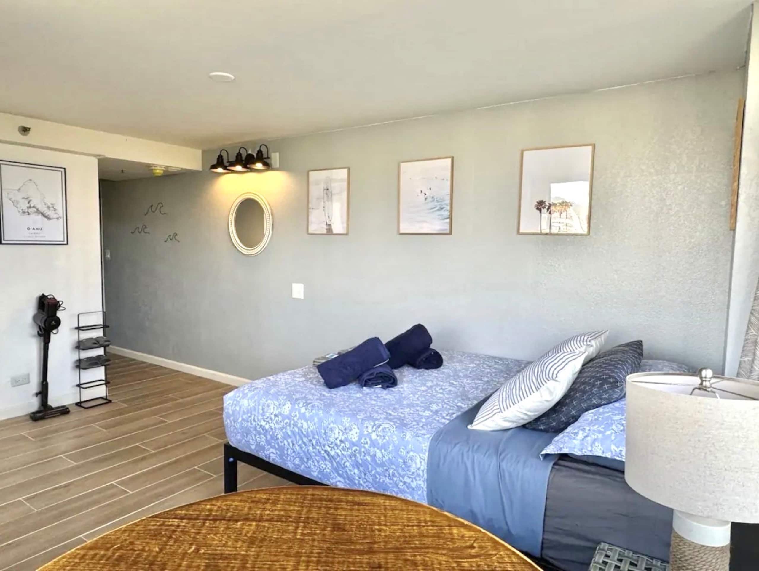 Condo in Honolulu · ★4.89 · Studio · 1 bed · 1 private bath - Image 29