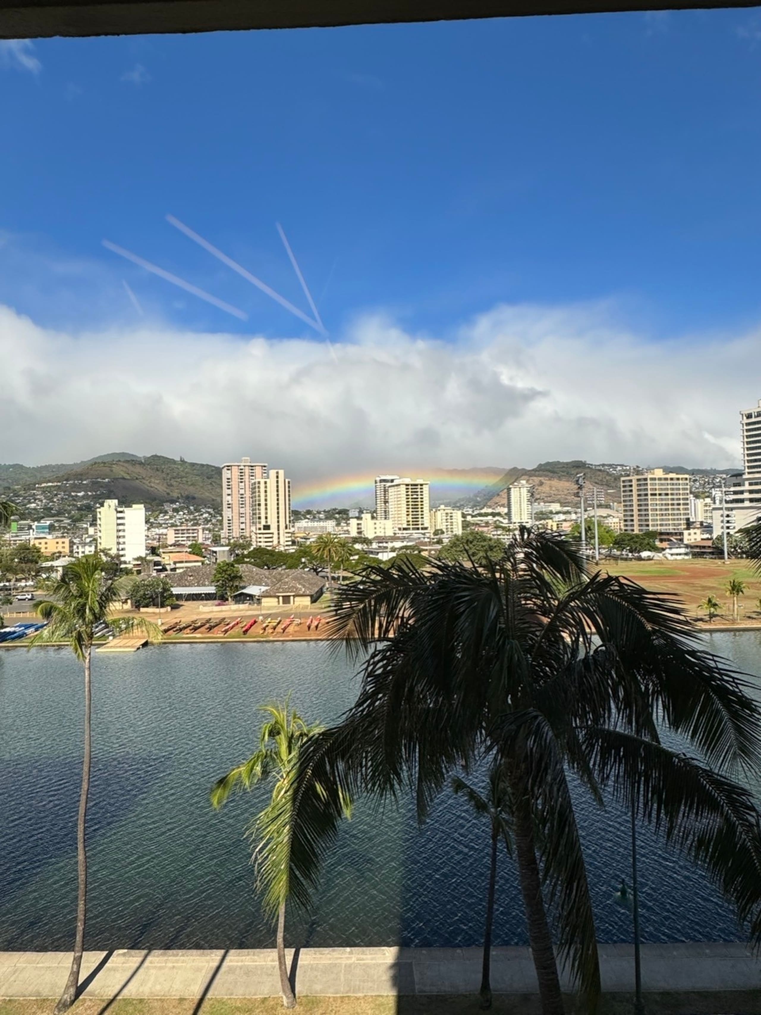 Condo in Honolulu · ★4.89 · Studio · 1 bed · 1 private bath - Image 20