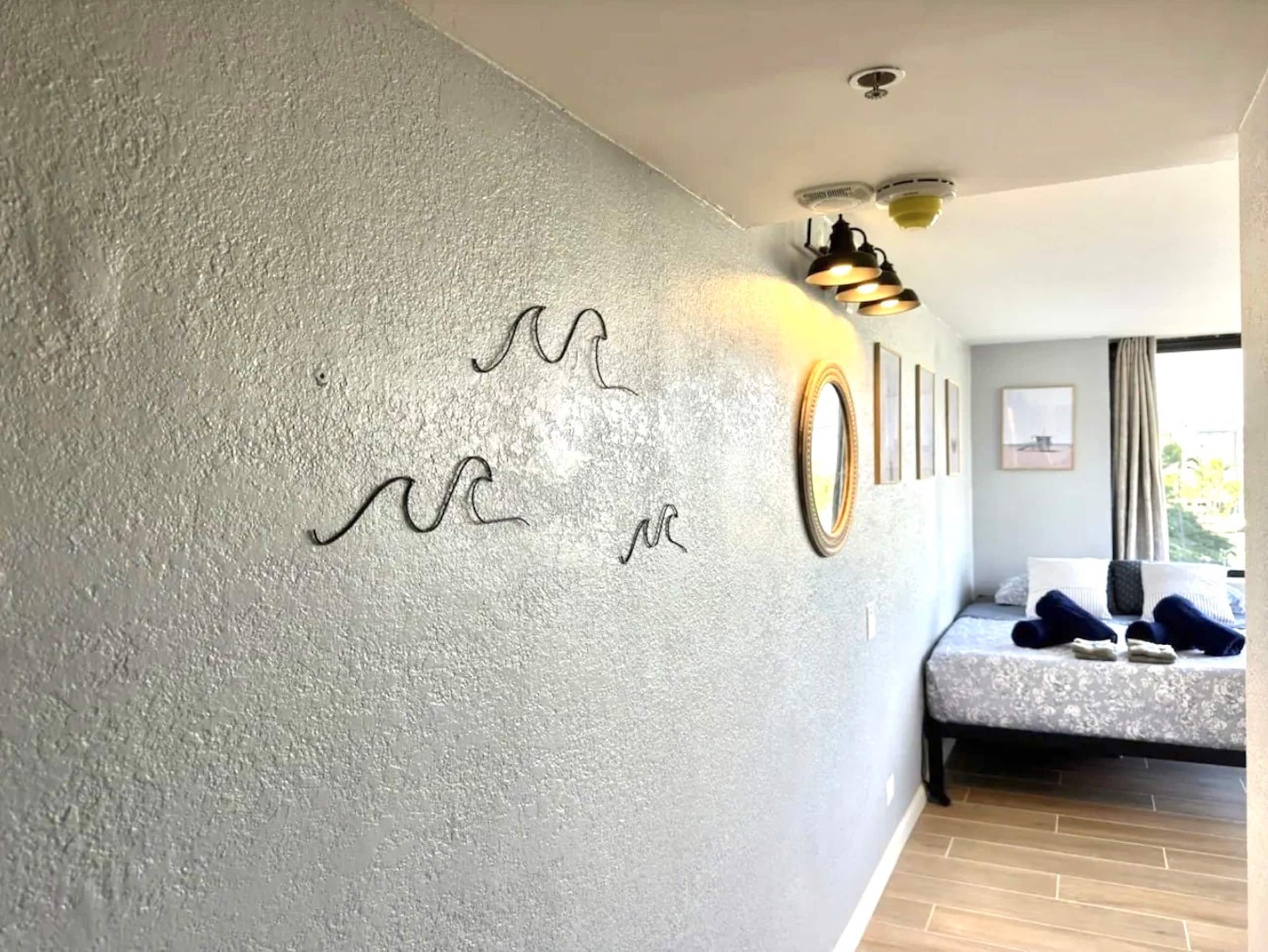 Condo in Honolulu · ★4.89 · Studio · 1 bed · 1 private bath - Image 33