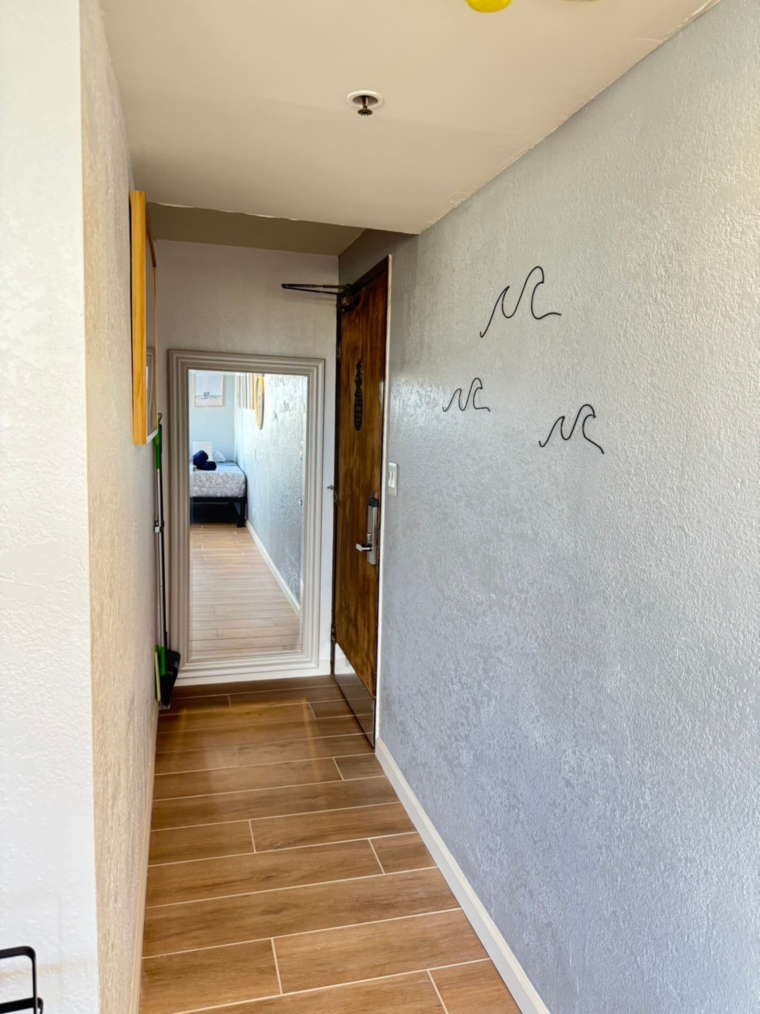 Condo in Honolulu · ★4.89 · Studio · 1 bed · 1 private bath - Image 35