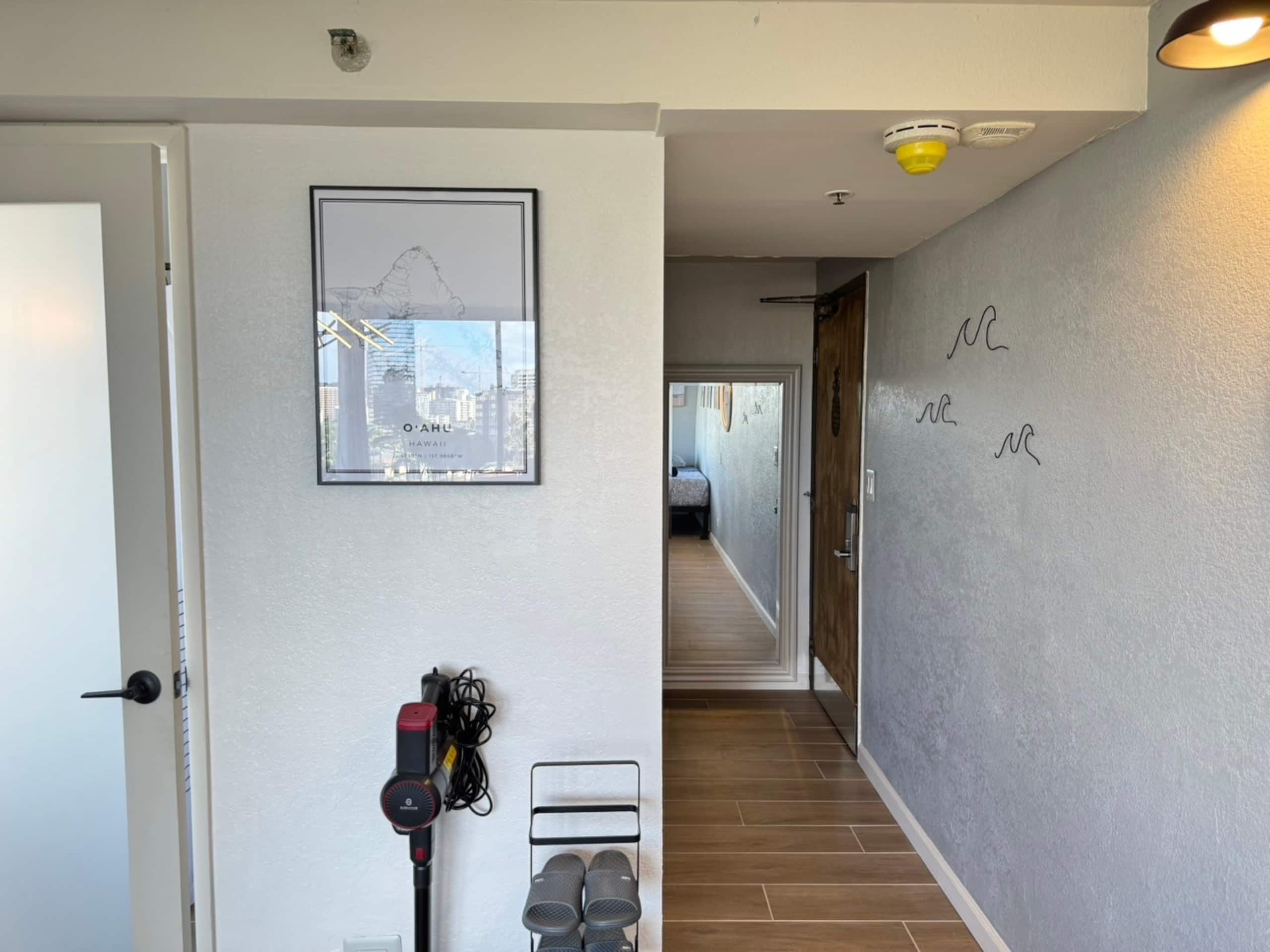 Condo in Honolulu · ★4.89 · Studio · 1 bed · 1 private bath - Image 36