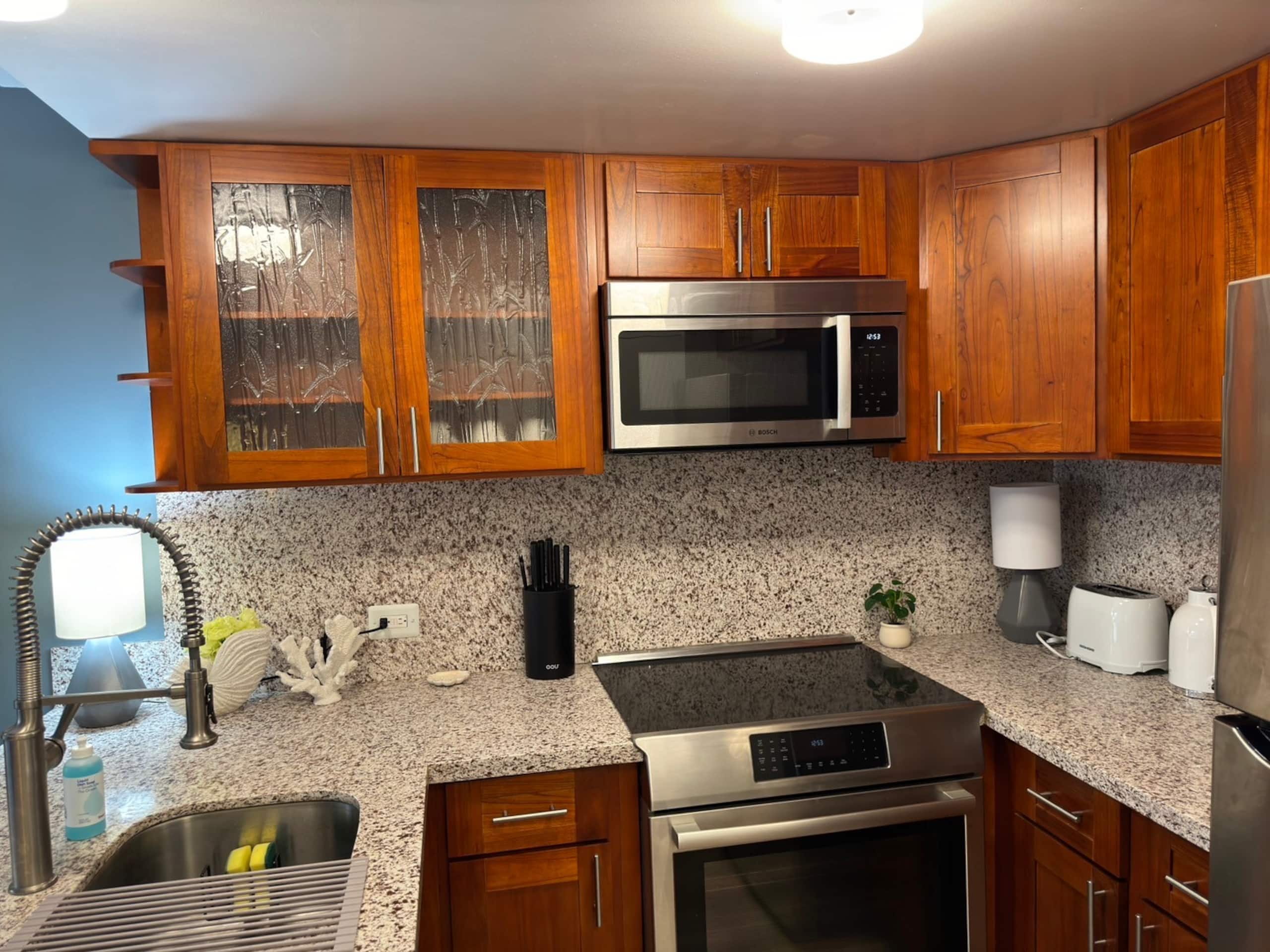 Condo in Honolulu · ★4.75 · 1 bedroom · 4 beds · 1 private bath - Image 13