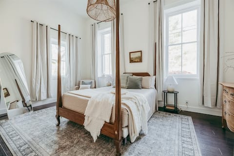 Charming School House|Outdoor Sauna|Hot tub