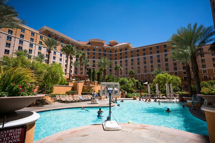 Wyn Grand Desert ~ 3 Bedroom