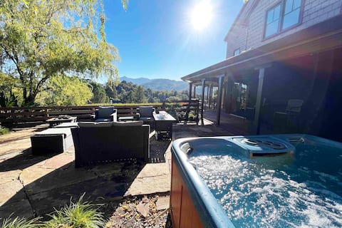 6BD/3.5BA Hilltop Haven| Hot Tub+Billiards+Views!