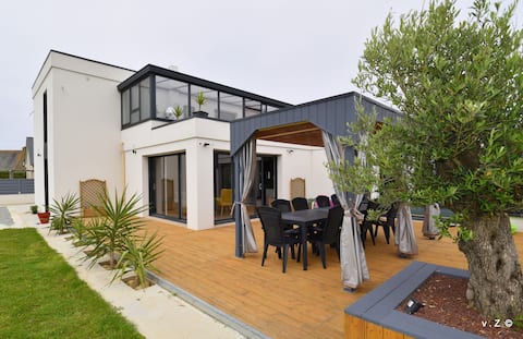 La villa des Amiets piscine chauffée plage a 500 m