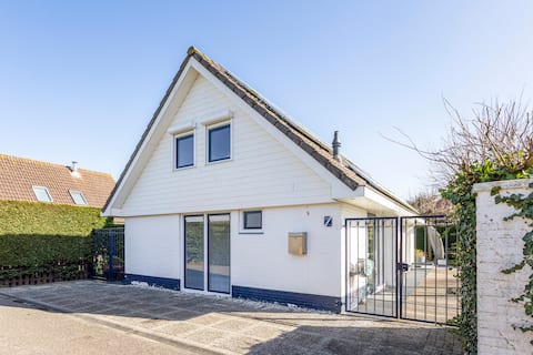 Luxury holiday home in Renesse