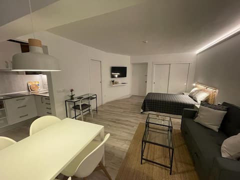 Successful Airbnb property: Apartment C and L in Torremolinos