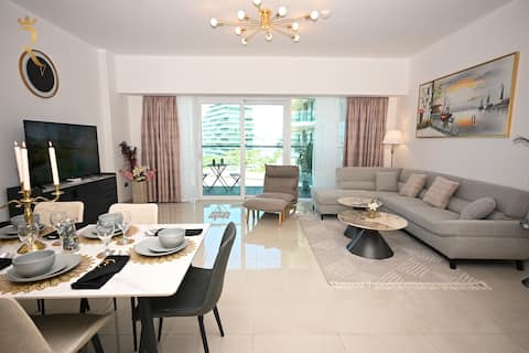Dreamscape Oasis: 2BR w/ Pool, Gym in Al Raha