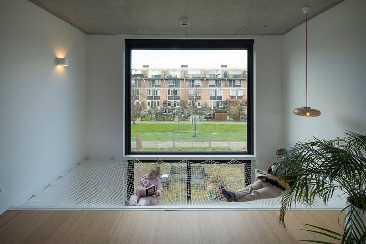 Ruime en frisse design woning Rotterdam centrum gallery image 2
