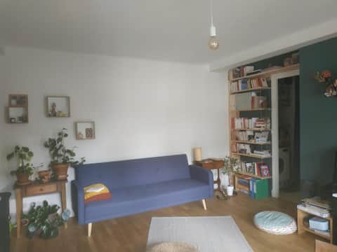 Popular Airbnb listing: Quiet apartment in the countryside. in Lyon 5e Arrondissement