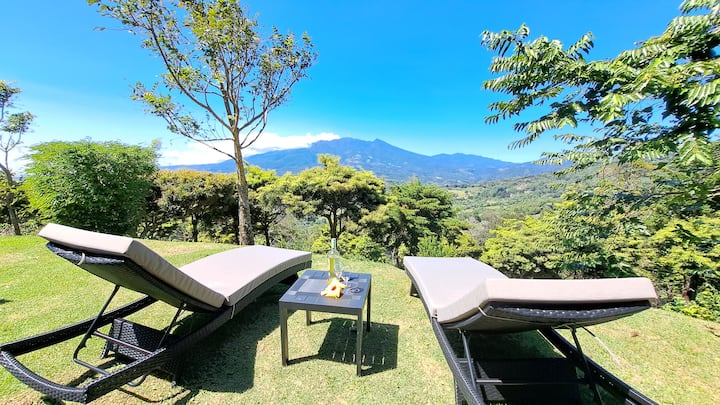 Finca Bocas del Mar, private coffee summer house — 4 bedroom vacation rental in Jaramillo