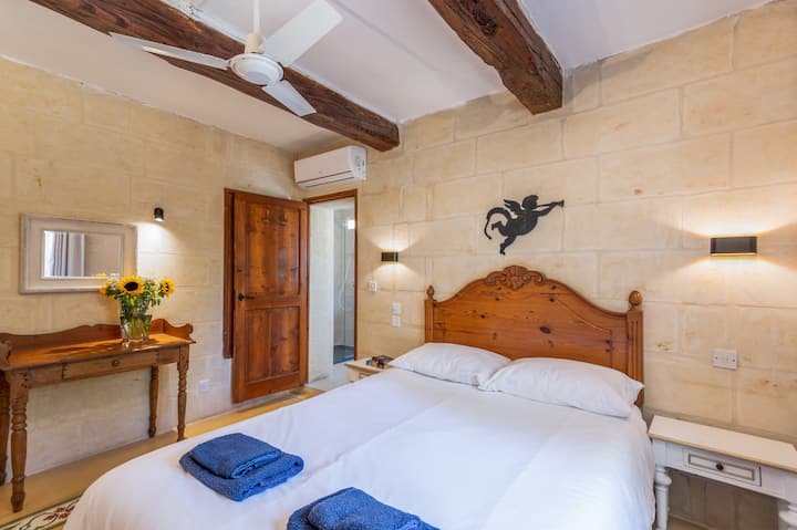 საძინებელი 1