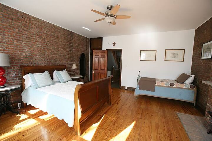 Casa Tua Harlem (Short term) gallery image 4