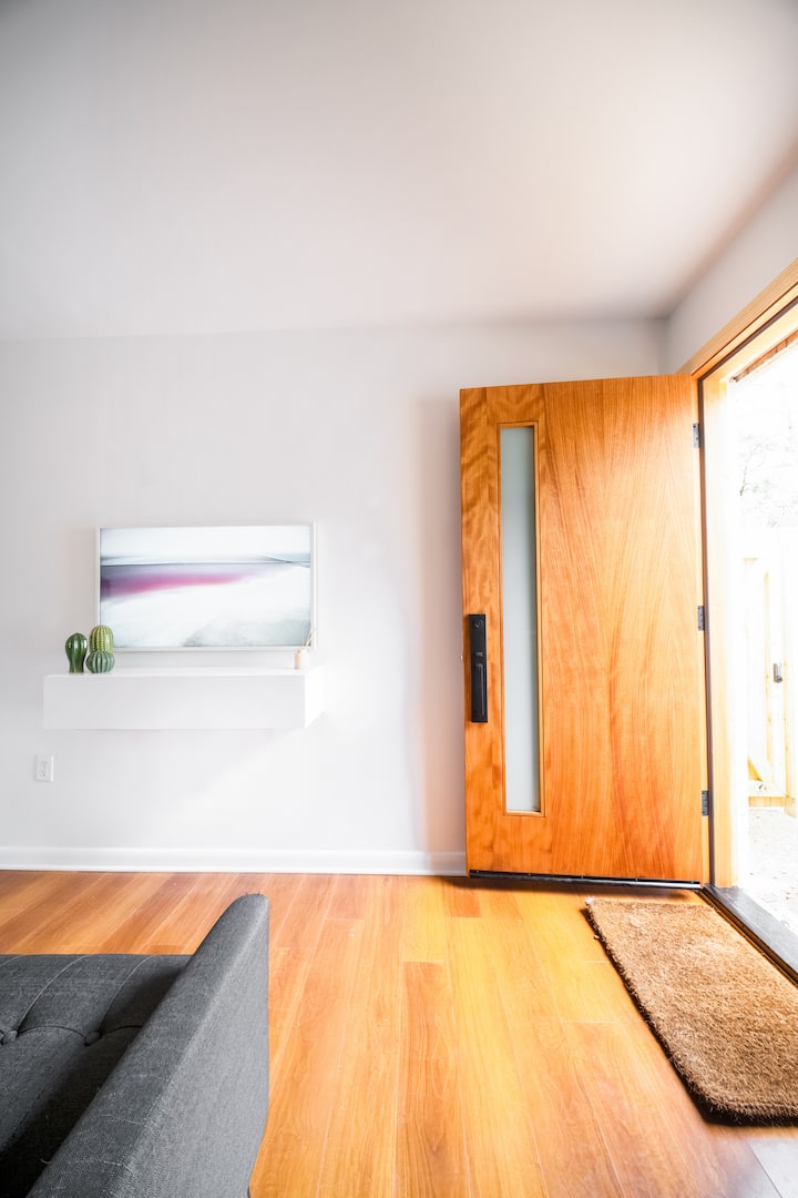 Boro Tiny Home - Modern Escape - Near Gsu - Statesboro, GA