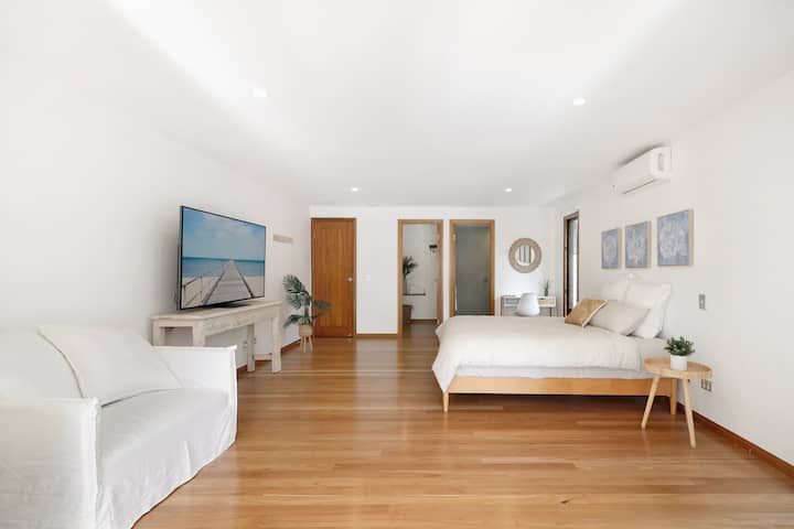 Oceanside Villa - Forest Meets Sea - Gold Coast