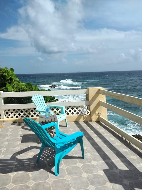 Paradise Cove: Charming oceanfront retreat 2BR/2BA