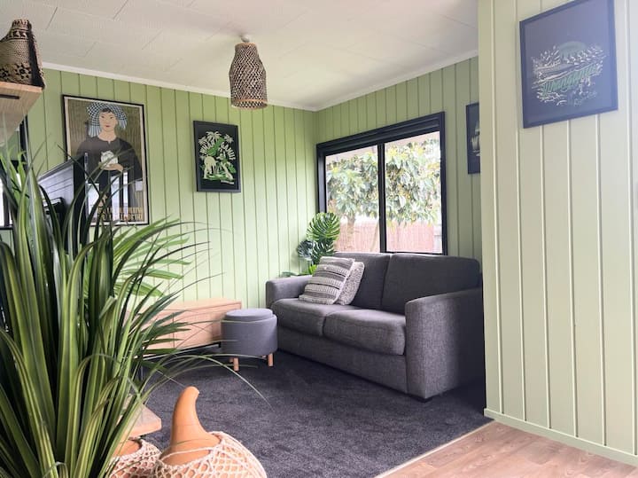 Welcome To The Palms.! - Whanganui