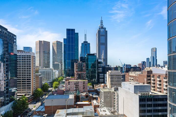 3 Bedroom, 4 Queen Bed, CBD Gem! gallery image 3